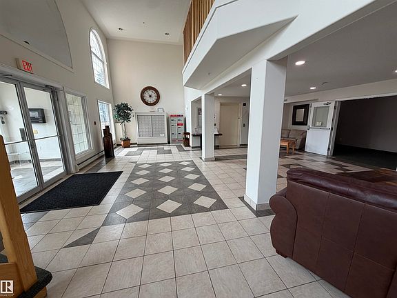 3rd image of 7801 Golf Course Rd #118