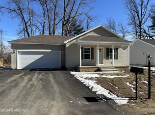 52 Overlook Dr, Glens Falls, NY 12801