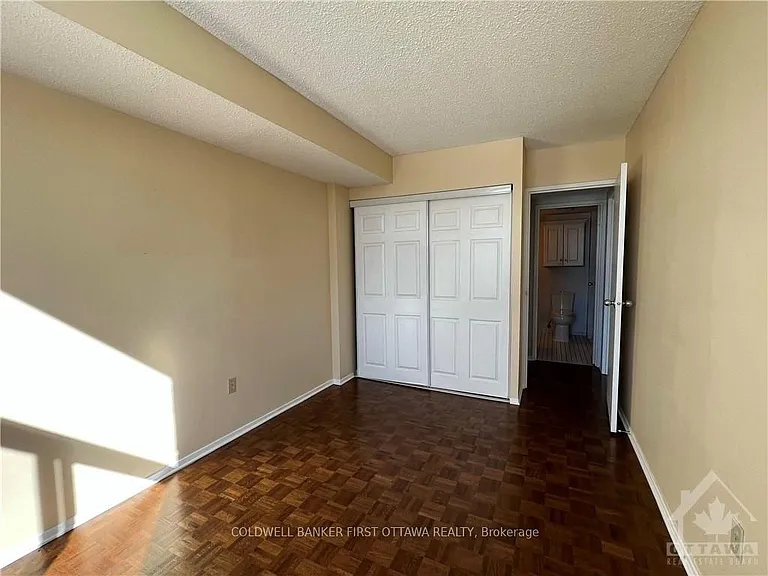 2759 Carousel Cres #307 — Photo 15