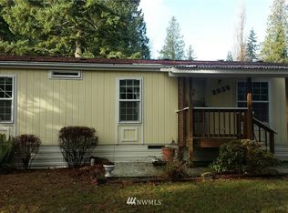 2035 NW Woodland Dr, Bremerton, WA