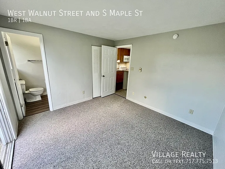 W Walnut St — Photo 12