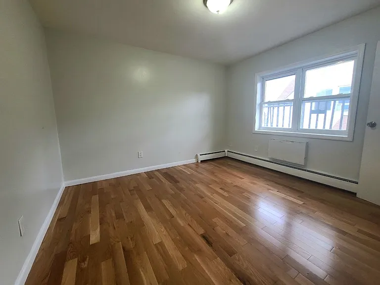 479 Roseville Ave #B11 — Photo 4