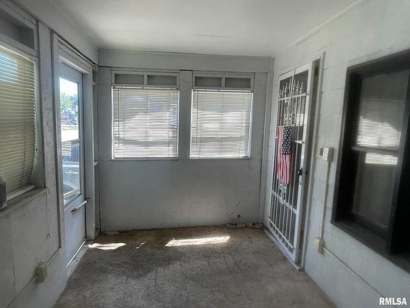 2nd image of 1938 Bridge Ave