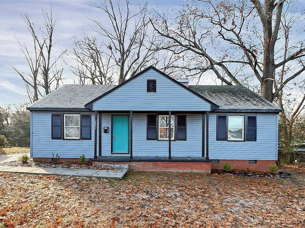 2851 Burbank Dr, Charlotte, NC 28216