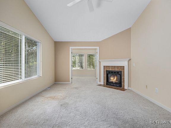 4th image of 2946 Edgestone Dr