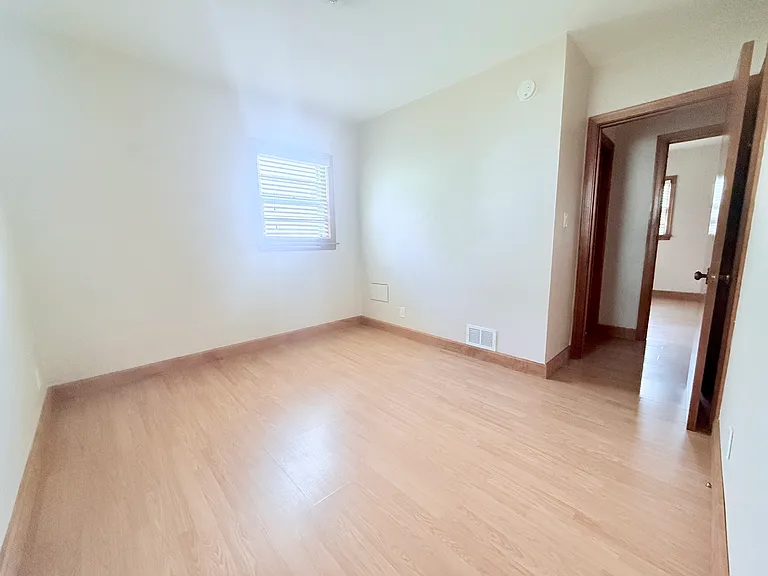 1171 Bourland Ave — Photo 6