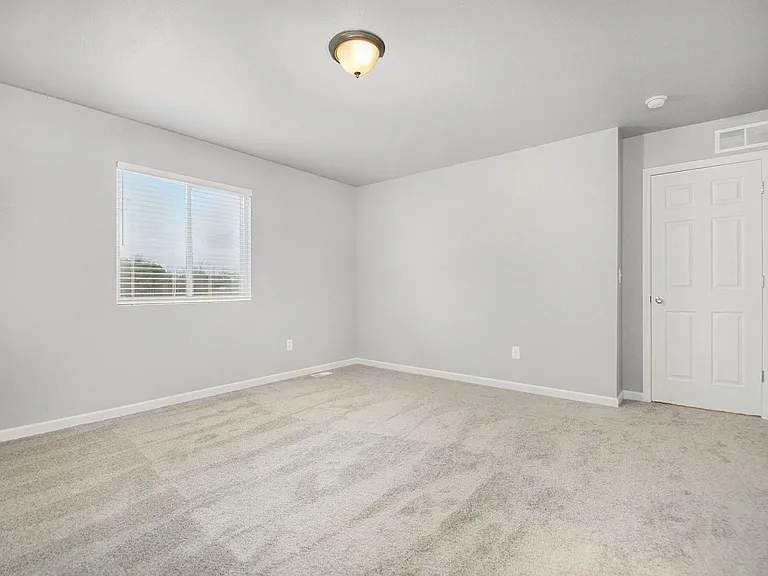 321 Catera Ct — Photo 24