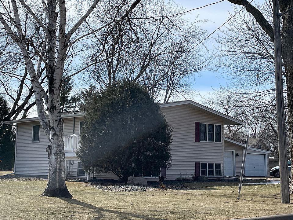2nd image of 5585 142nd St N