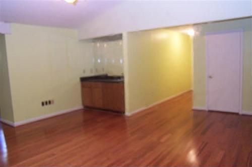 4th image of 2982 Nantuckett Ave
