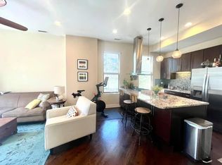 1101 N Winchester Ave #2R, Chicago, IL 60622