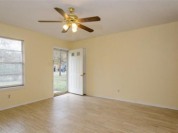 4th image of 116 W College Ave