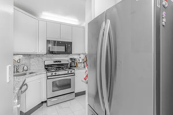 Rented by Luxury Habitat | media 7