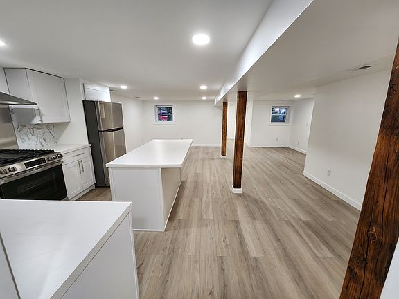 3rd image of 4916 N Lawndale Ave #G