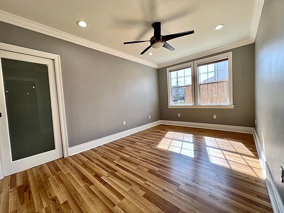 4th image of 2632 Peniston St