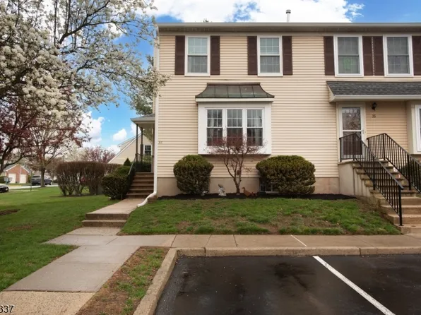 34 Bridington Ln, Franklin Twp., NJ 08873