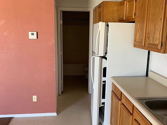3rd image of 4015 N Montezuma Dr #D