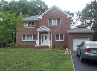 45 Hazelwood Ave, Livingston, NJ 07039