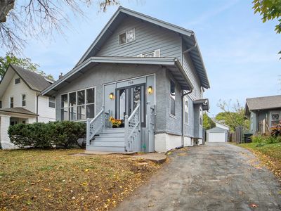 708 35th St, Des Moines, IA, 50312