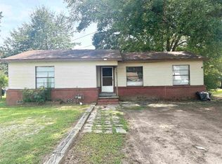 704 Massie St, Atlanta, TX 75551