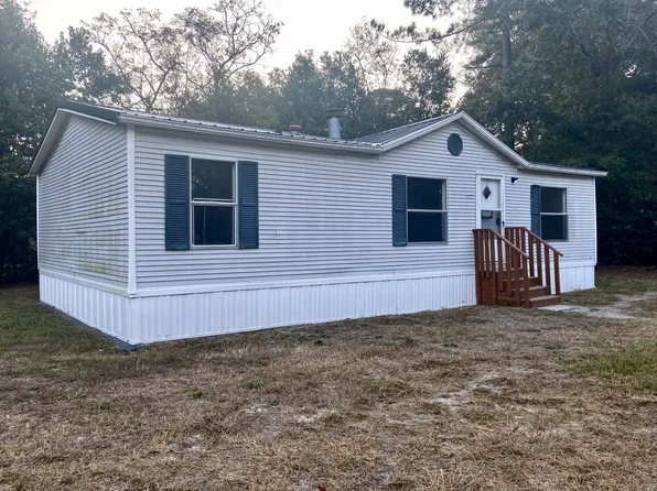 2279 Sharon St, Fayetteville, NC 28306