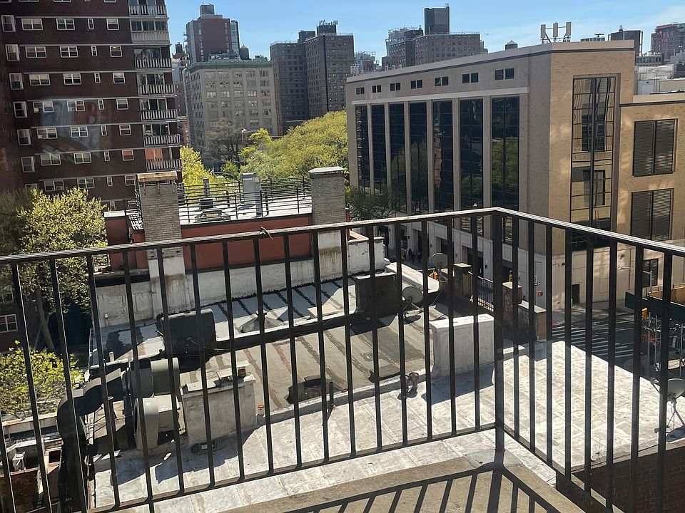 1st image of 370 W 30th St APT 6B