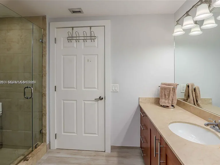 1300 Ponce De Leon Blvd #500 — Photo 12