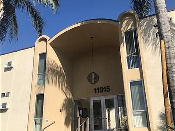 1st image of 11915 Burbank Blvd APT 1