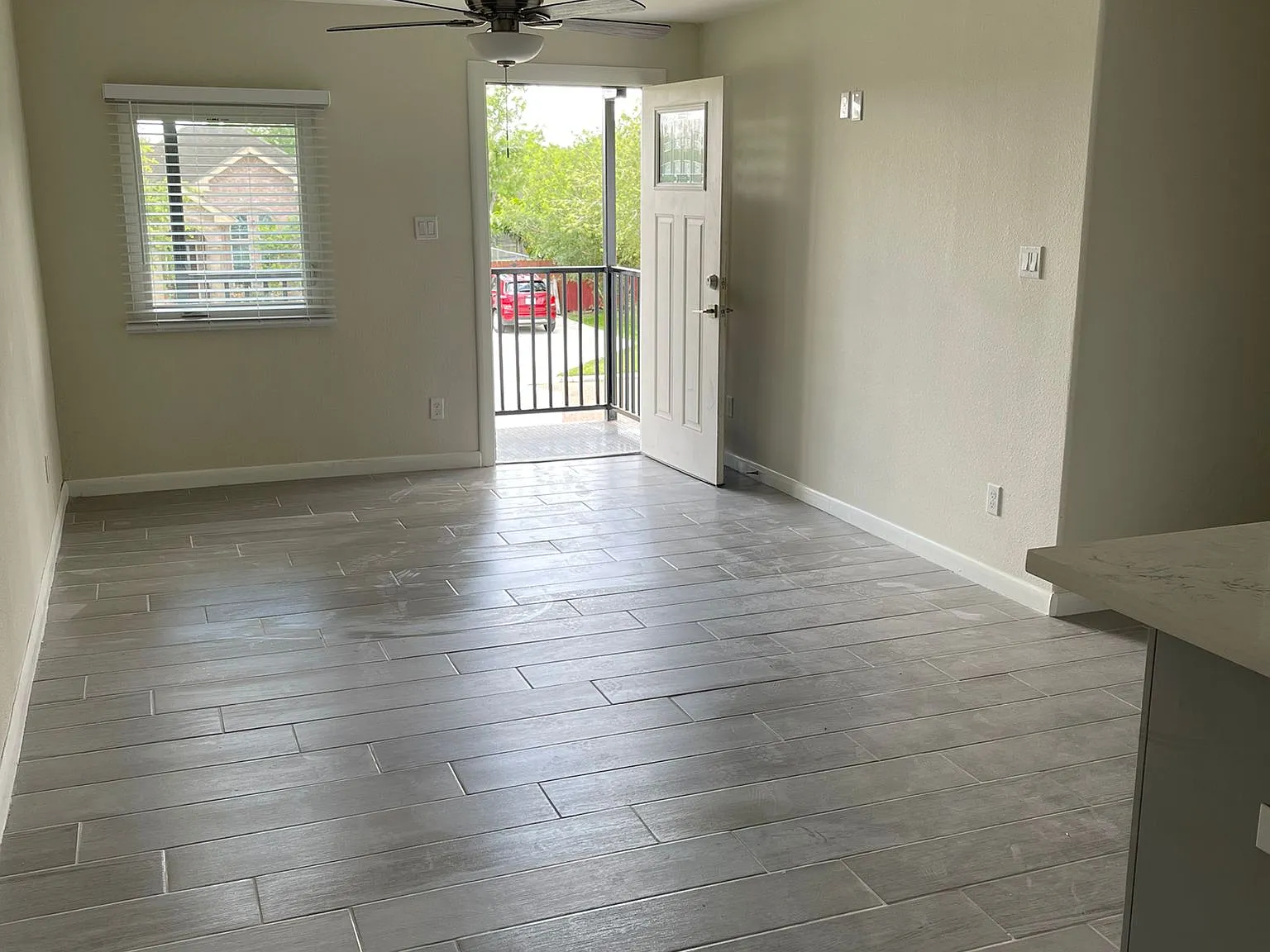 617 East Washington Street - 5 — Photo 2