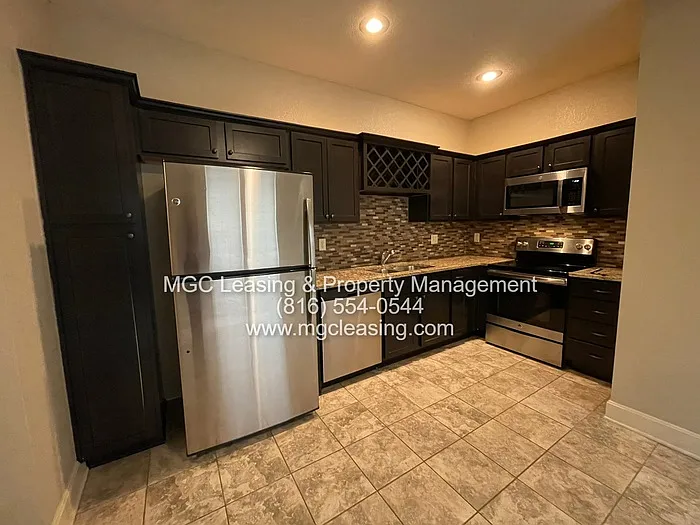 Building Photo - 2126 SW Timbertrace Ln