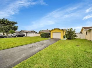 9510 NW 80th Pl, Tamarac, FL 33321