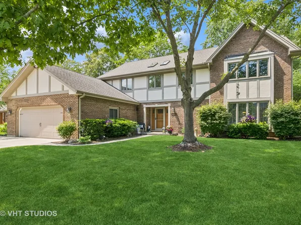 340 Castlewood Ct, Hoffman Estates, IL 60067