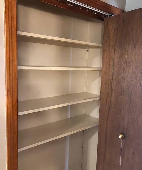 Hallway / bathroom closet