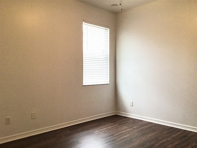 1726 Palmerston Cir — Photo 19