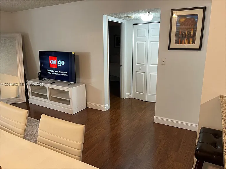 800 N Miami Ave #E-1605 — Photo 16