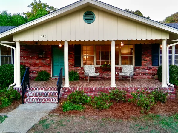 801 Peterson Dr, Gardendale, AL 35071