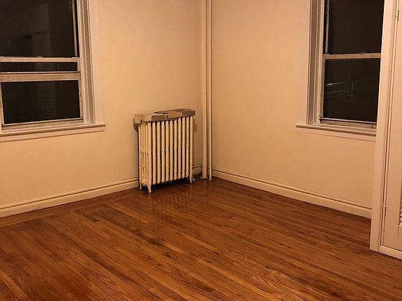 4th image of 44 Park Ave APT 3