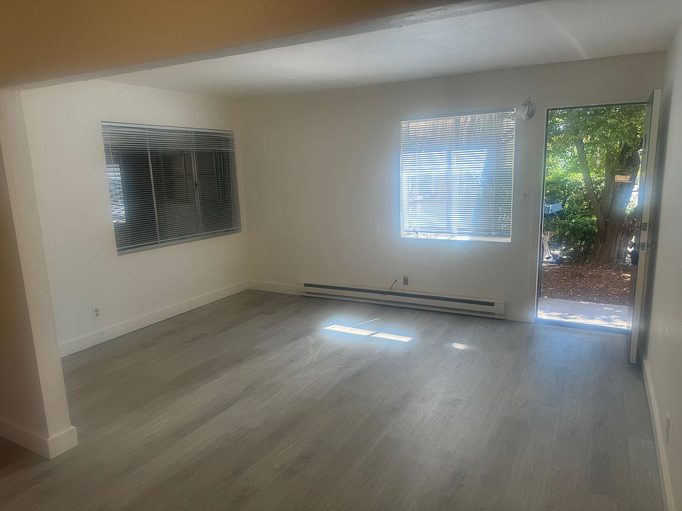 1st image of 13400 Roosevelt Way N APT 14