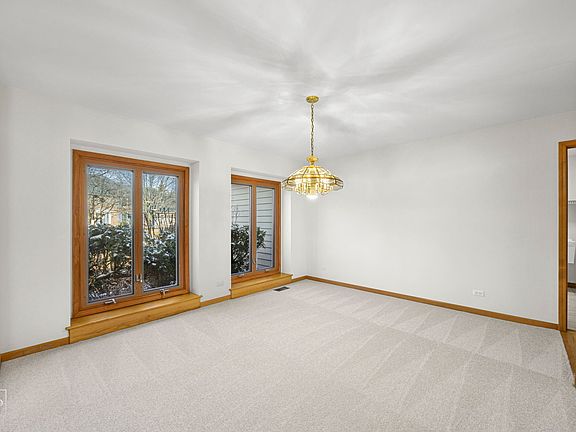 4th image of 3816 Parador Dr