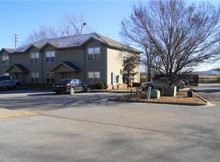 1446 W Netherland Way, Fayetteville, AR 72701