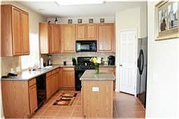 3rd image of 8808 Sunforest Ln