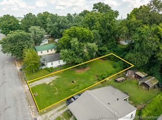 1002 College St W, Fayetteville, TN 37334