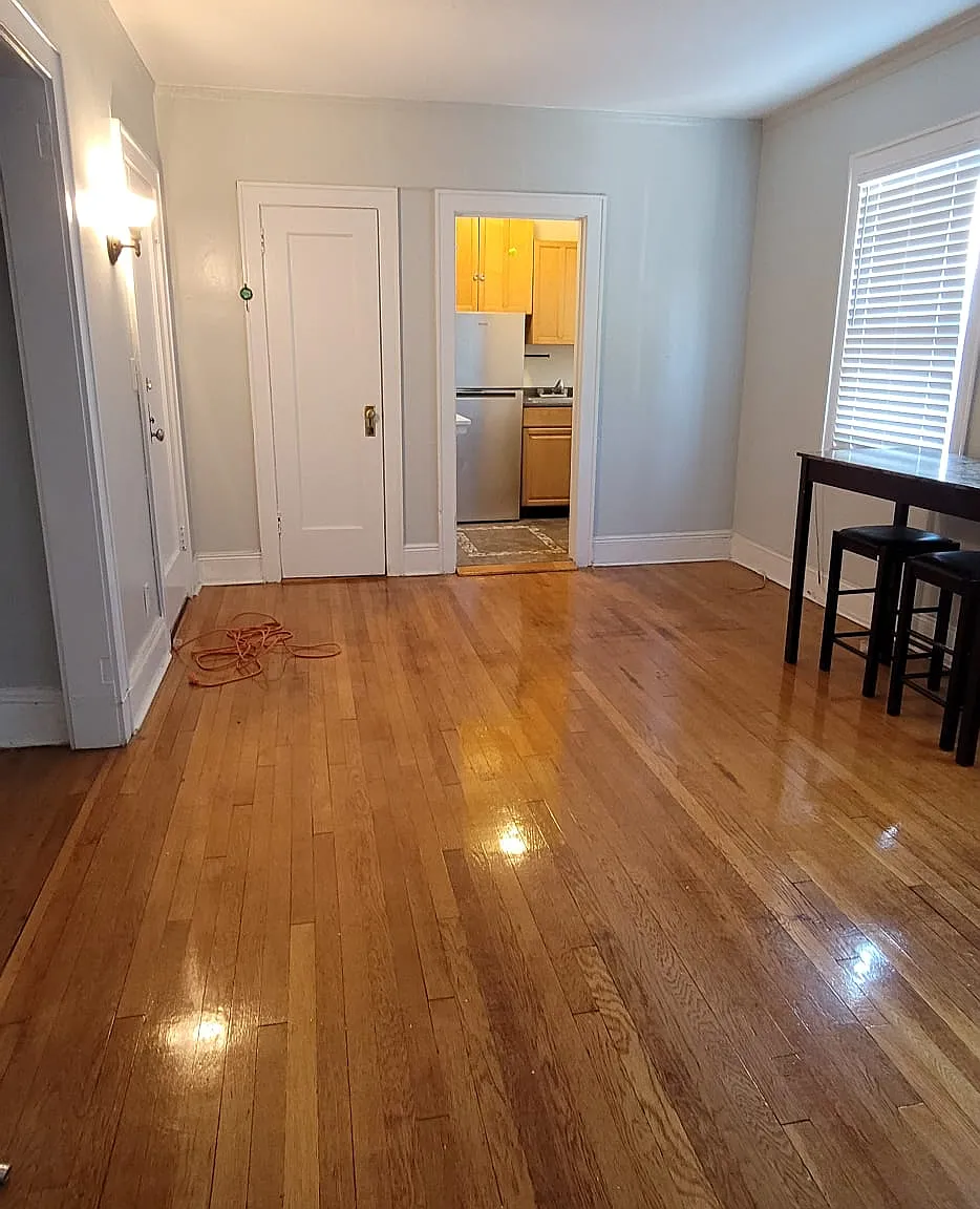 2 Livingston Ave — Photo 2