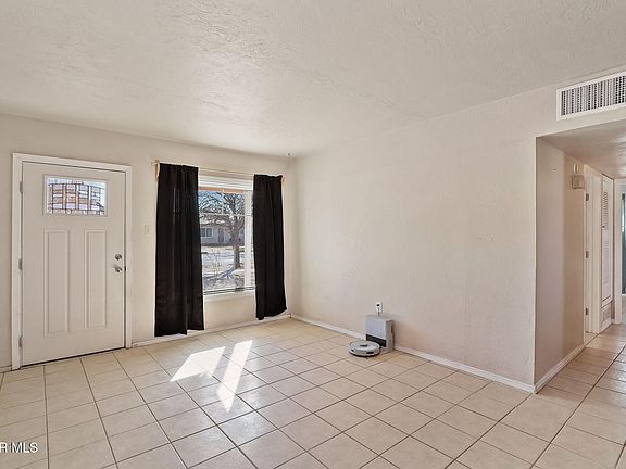 3rd image of 4911 Tetons Dr