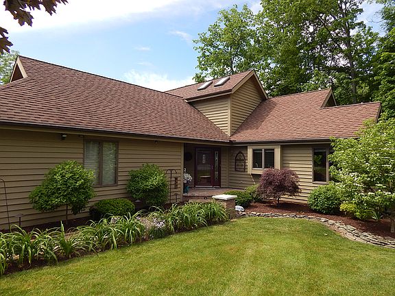 2nd image of 4889 Summerwind Dr