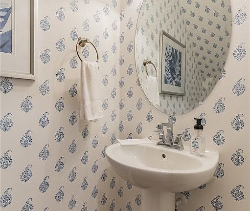 3rd image of 1404 Avondale Woods Dr #41-2