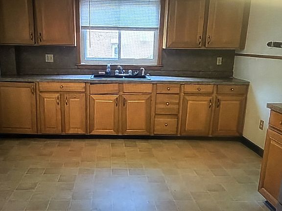 2nd image of 67-69 E Columbus Ave #67