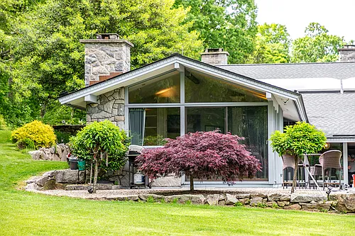 250 Westledge Dr Photo 1