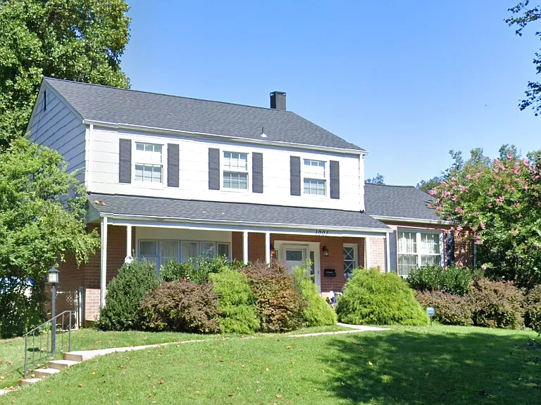 1001 Kersey Rd — Photo 1