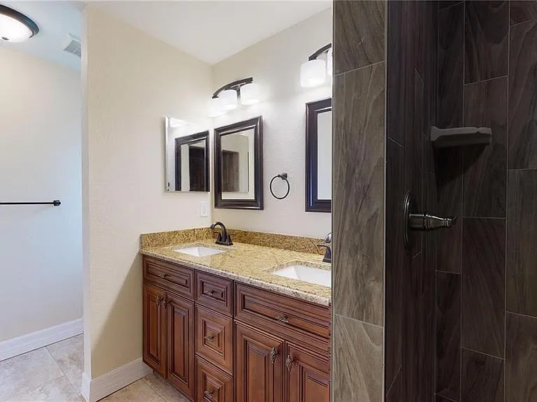 4851 Kennett St — Photo 36