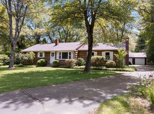 17 Boston Post Rd, Old Lyme, CT 06371